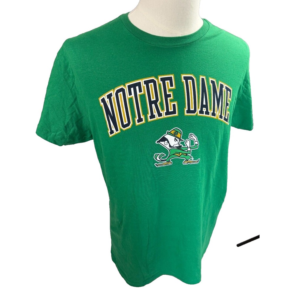 The Victory Notre Dame Fighting Irish Mens Green Graphic Tee Shirt Medium NEW